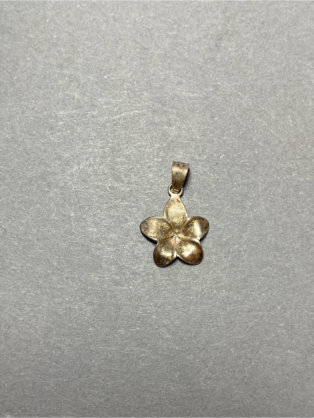 Vintage tiny dainty sterling silver flower pendant